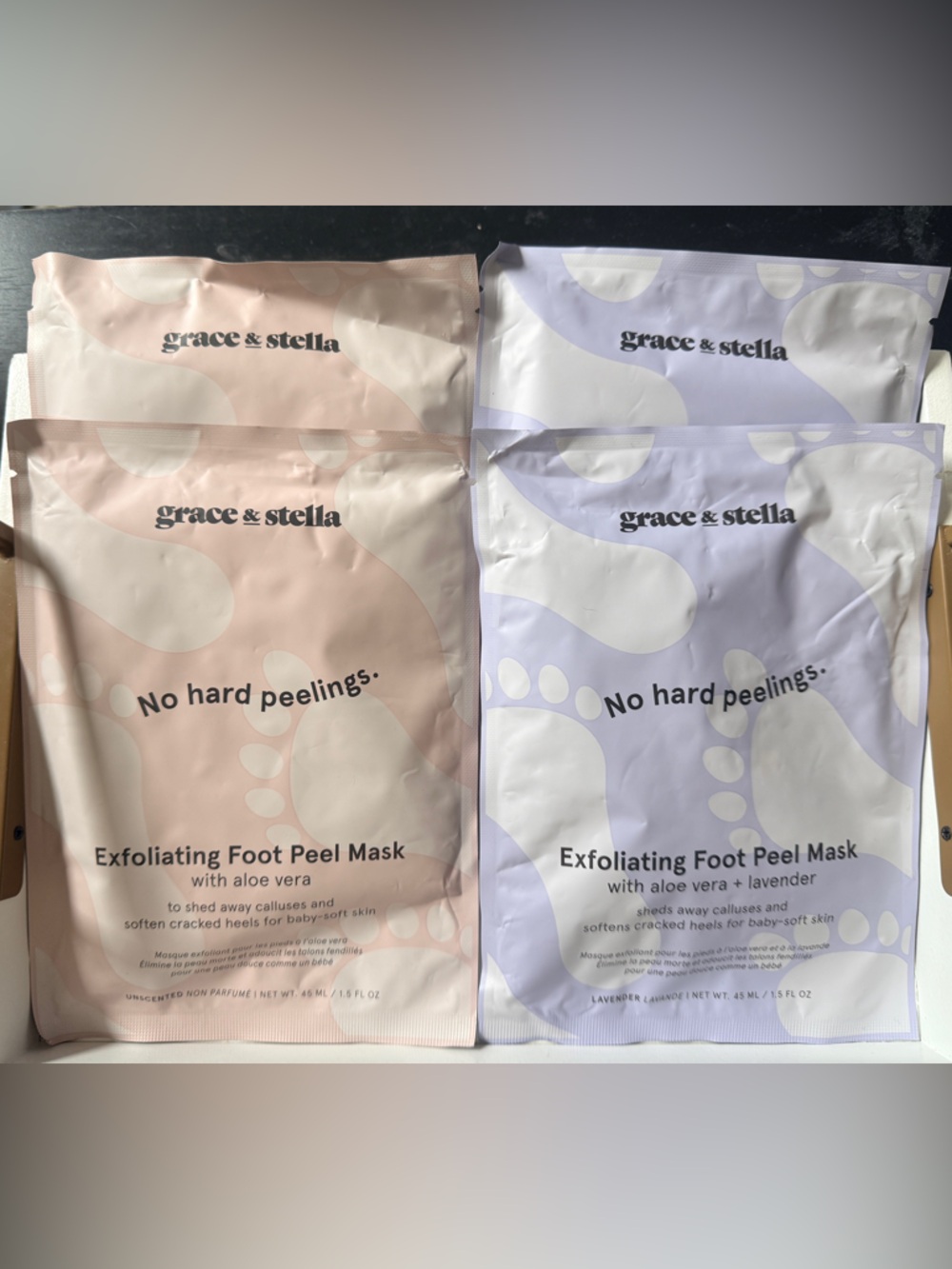 grace & stella Exfoliating Foot Peel Mask - total of 4